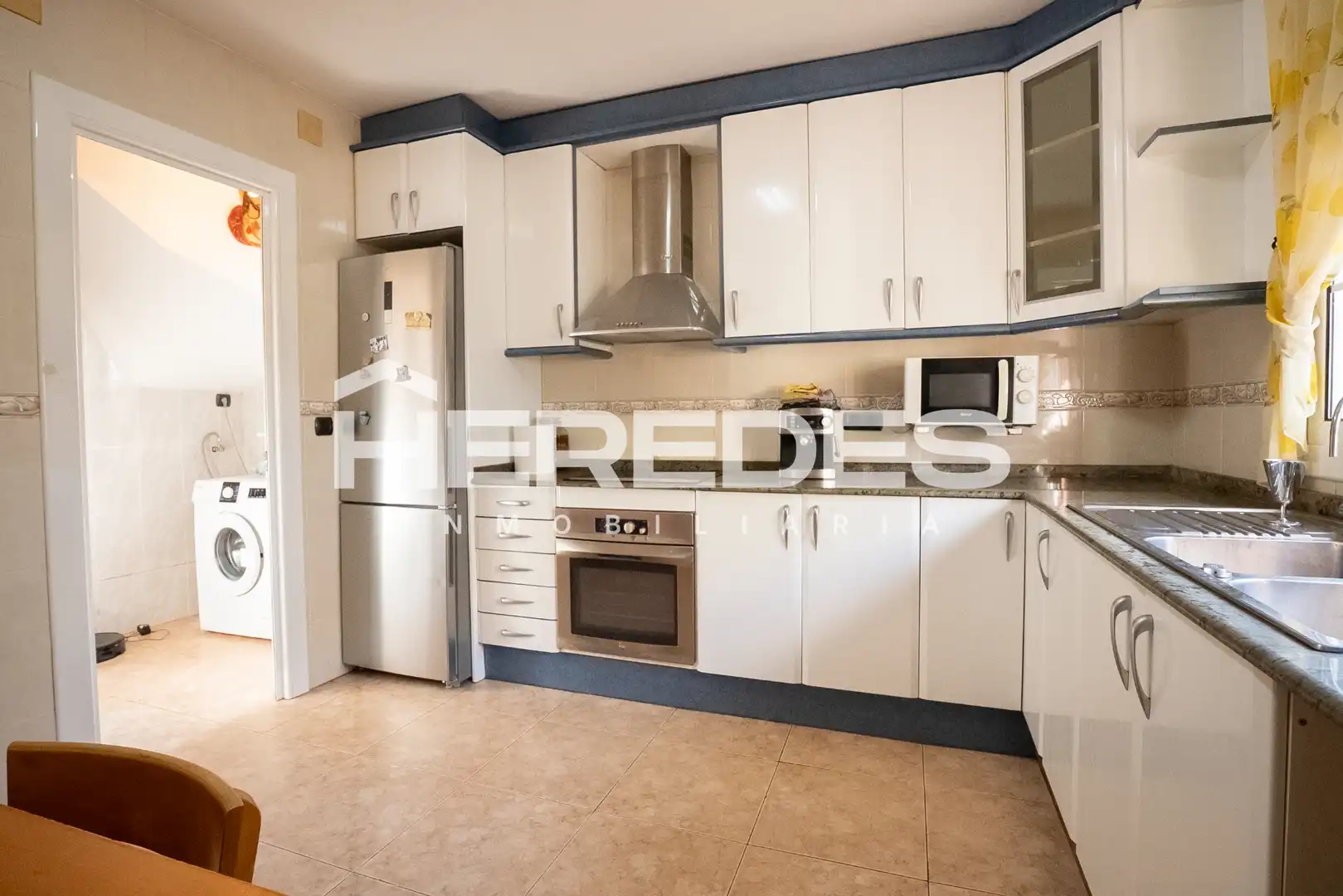 Cocina de Casa o chalet en venta en Torrelles de Llobregat con Calefacción, Jardín privado y Terraza