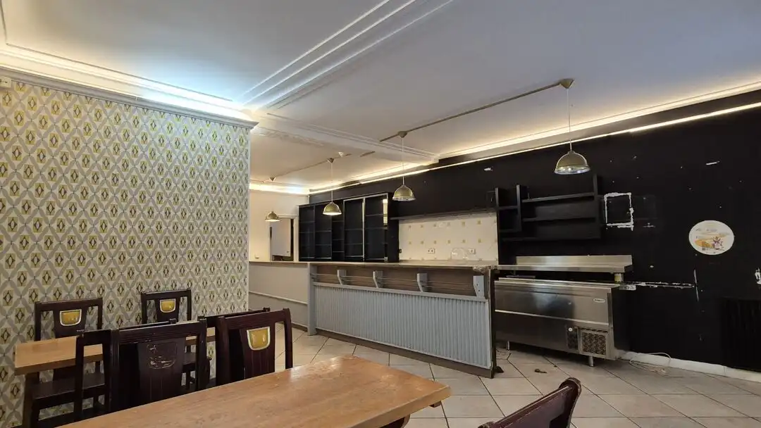 Local comercial de lloguer a Casco Antiguo, imagen 4