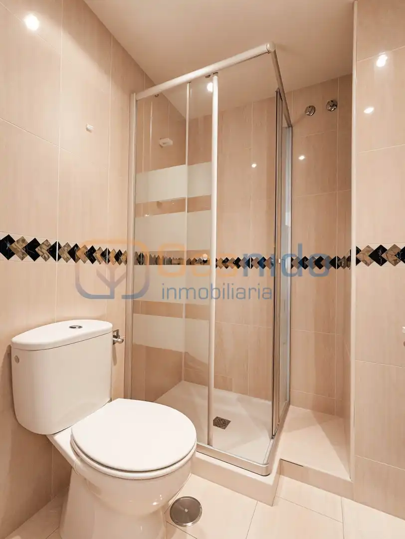 Baño de Piso en venta en Palazuelos de Eresma con Calefacción, Jardín privado y Parquet