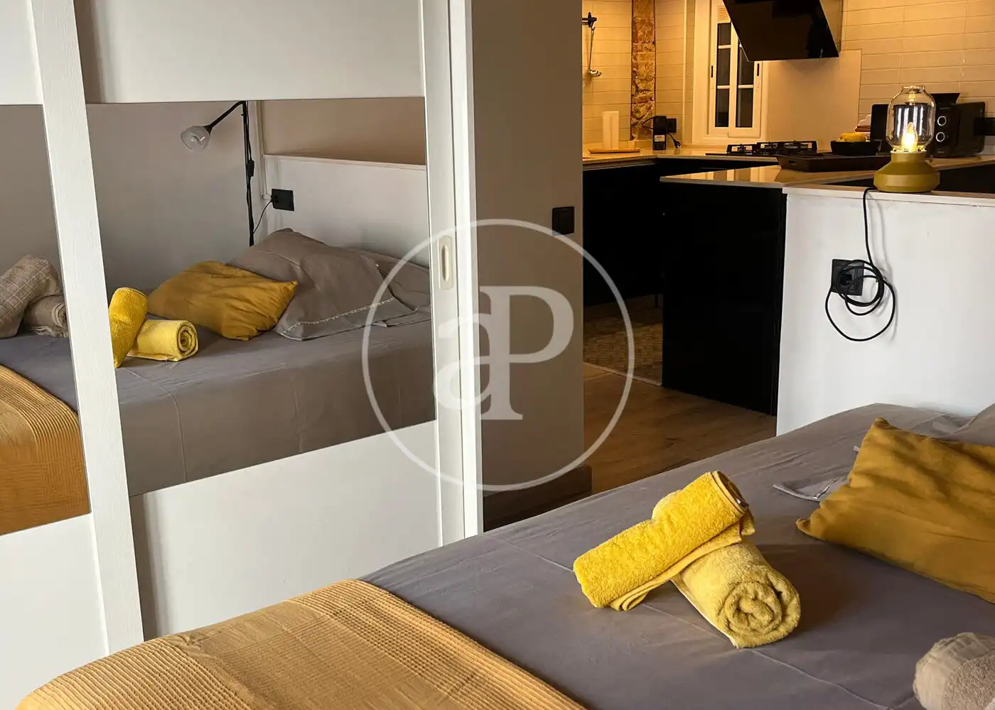 Dormitori de Loft de lloguer en Barcelona amb Aire condicionat, Moblat i Balcó