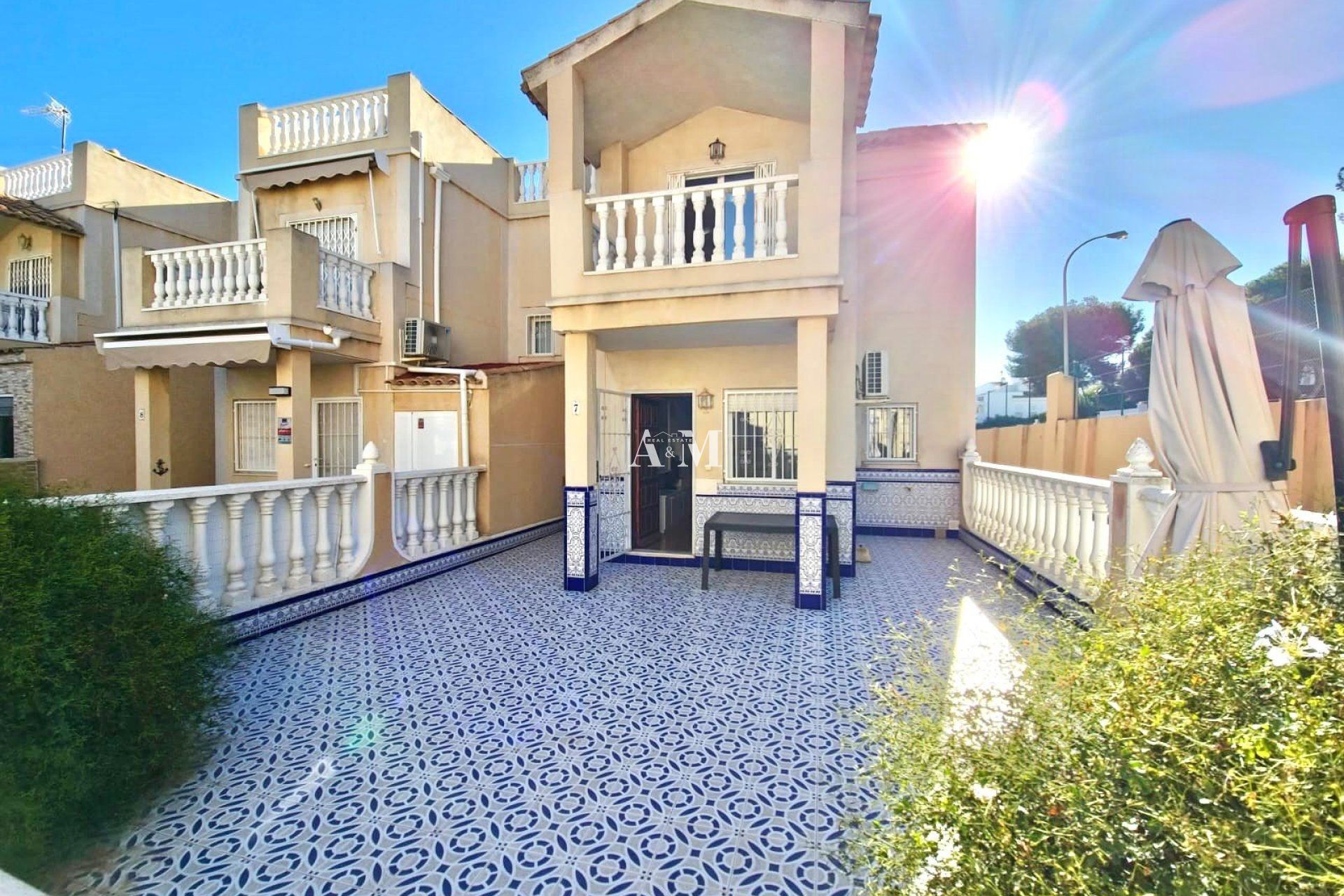 Exterior view of Single-family semi-detached for rent in Torrevieja  with Air Conditioner, Private garden and Terrace