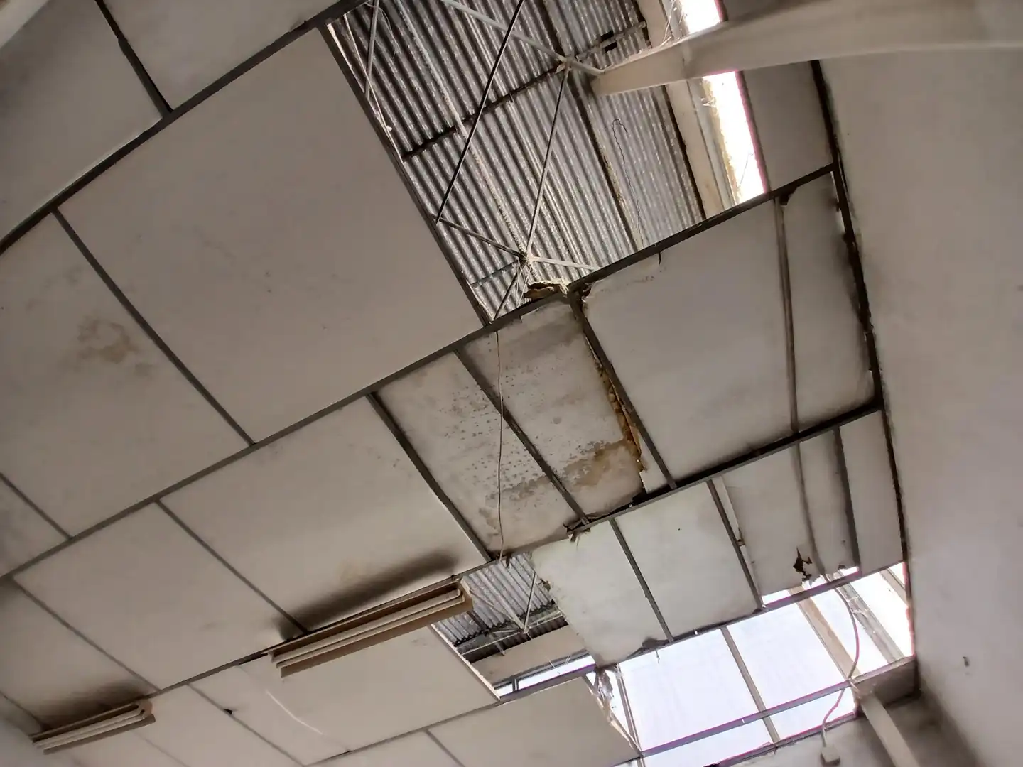 Nave industrial en venta en Algueña