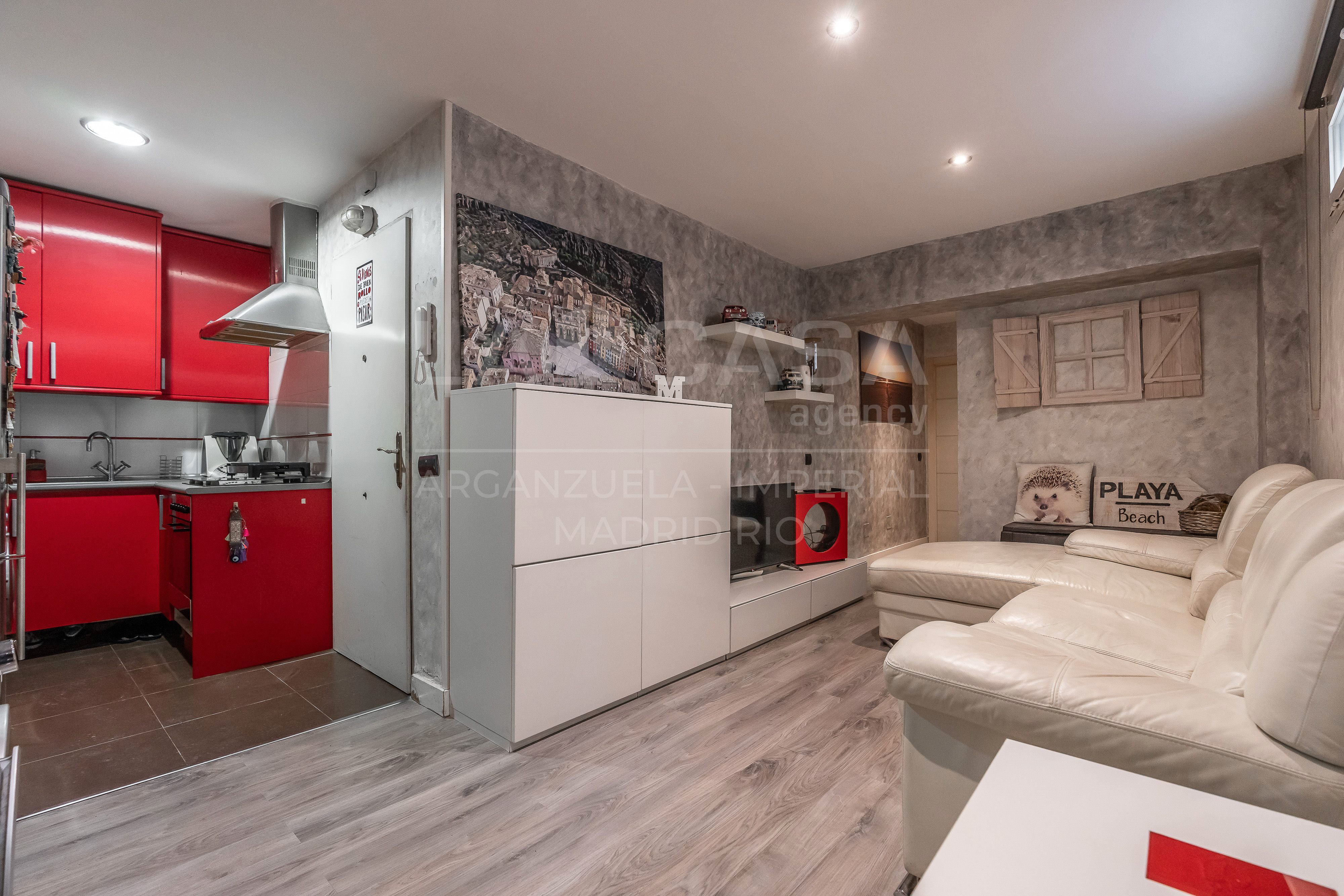 Flat for sale in  Madrid Capital  with Heating