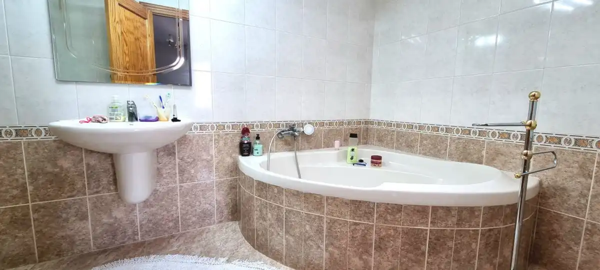 Bathroom of Flat for rent in Águilas  with Furnished and Balcony
