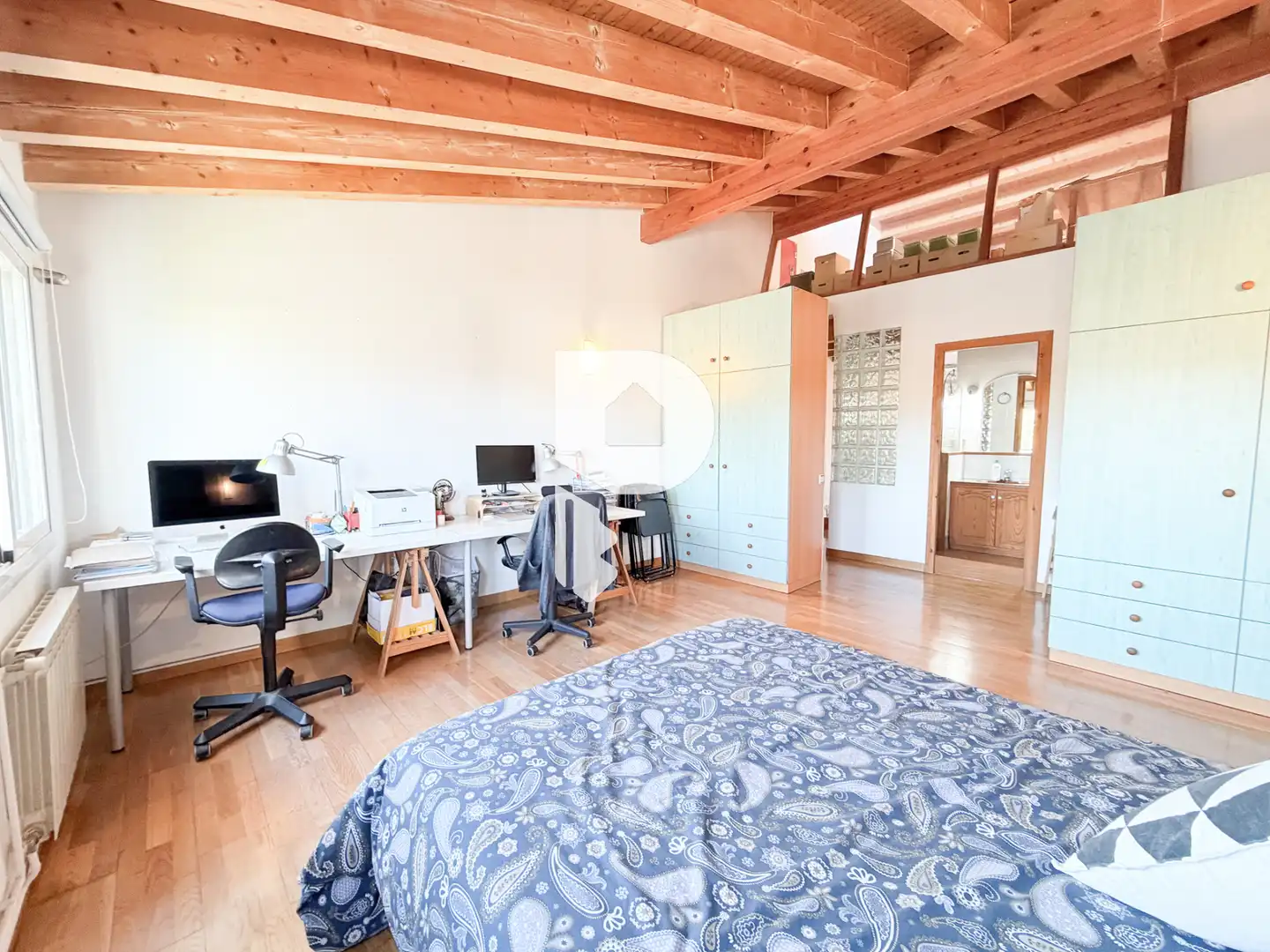 Habitación de Casa adosada en venta en Sant Vicenç Dels Horts con Aire acondicionado, Calefacción y Jardín privado