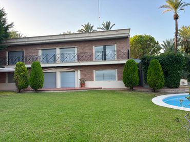 Xalet amb piscina en venda a Partida Alzabaras Alto 243