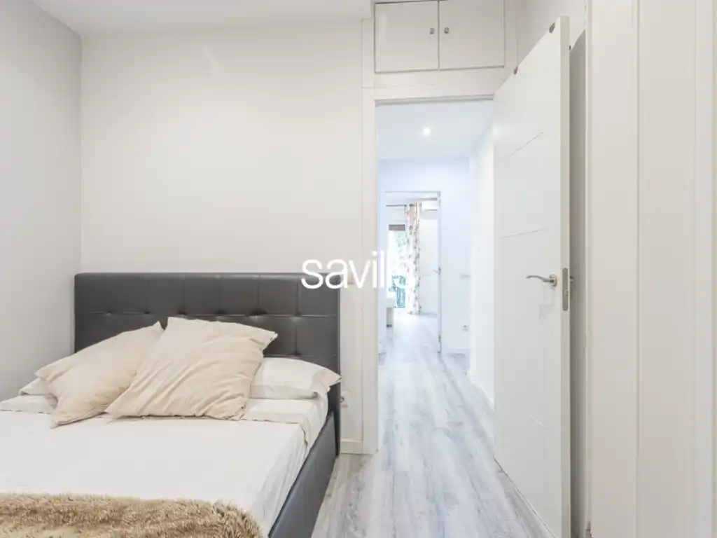 Habitación de Apartamento en venta en Barcelona con Aire acondicionado, Amueblado y Balcón