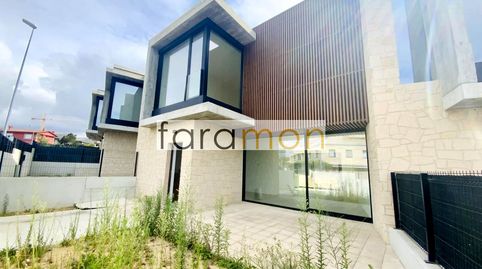 Foto 2 de Casa adosada en venta en Camiño Do Piñeiro, San Pedro da Ramallosa, Nigrán