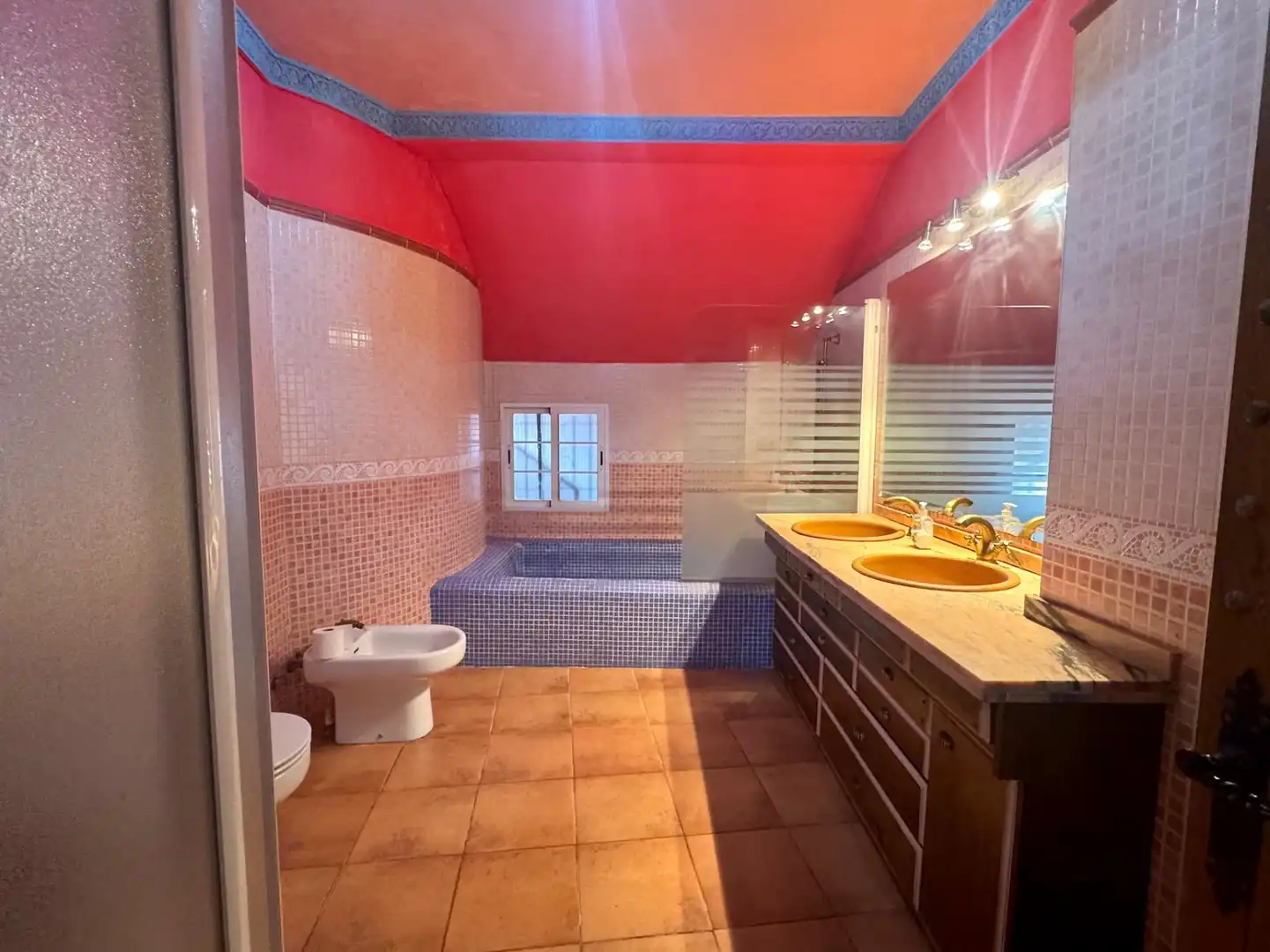 Bathroom of Houses for sale in Alfacar