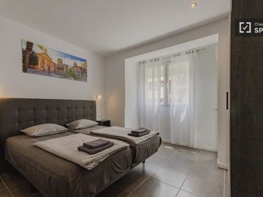 Appartamento con balcone in affitto a Benicalap