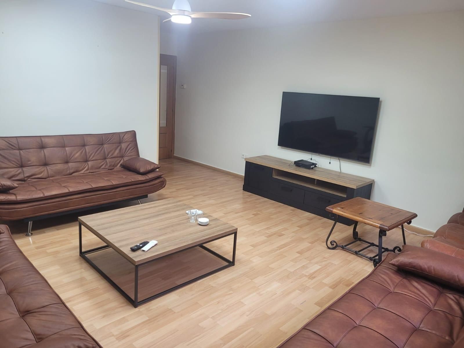 Sala d'estar de Apartament en venda en Castellón de la Plana / Castelló de la Plana amb Jardí privat, Traster i Moblat