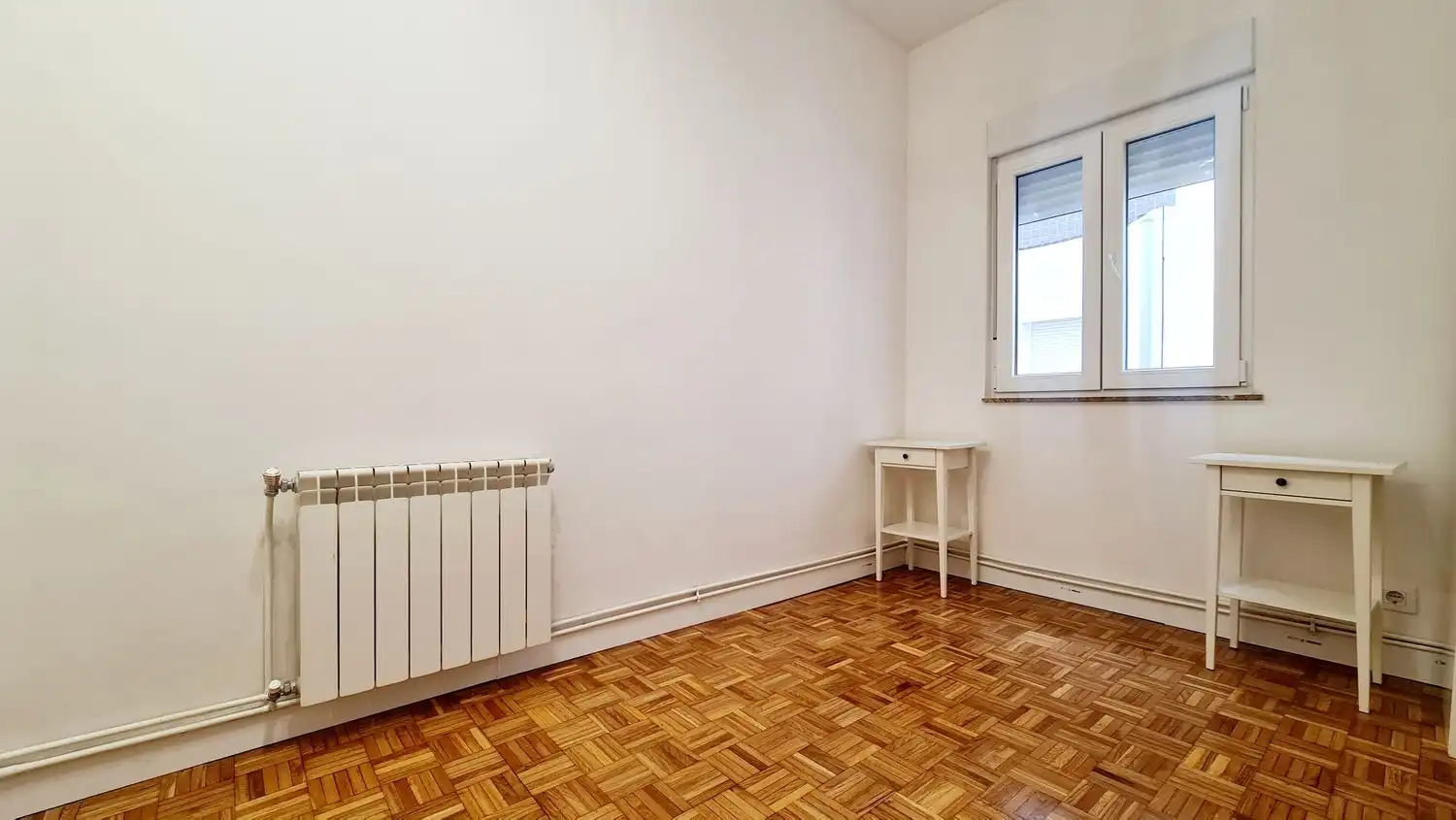 Schlafzimmer von Wohnung zur Miete in Madrid mit Klimaanlage