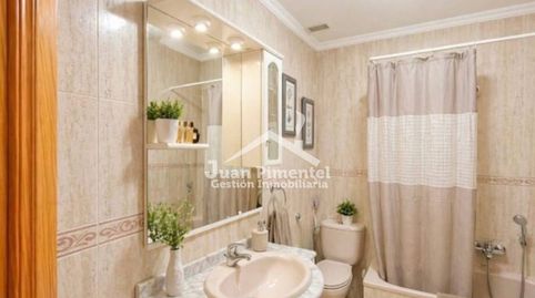 Foto 4 de Piso en venta en Avenida Libertad, 1, Sierra de Estepona - Avda. de Andalucía, Estepona