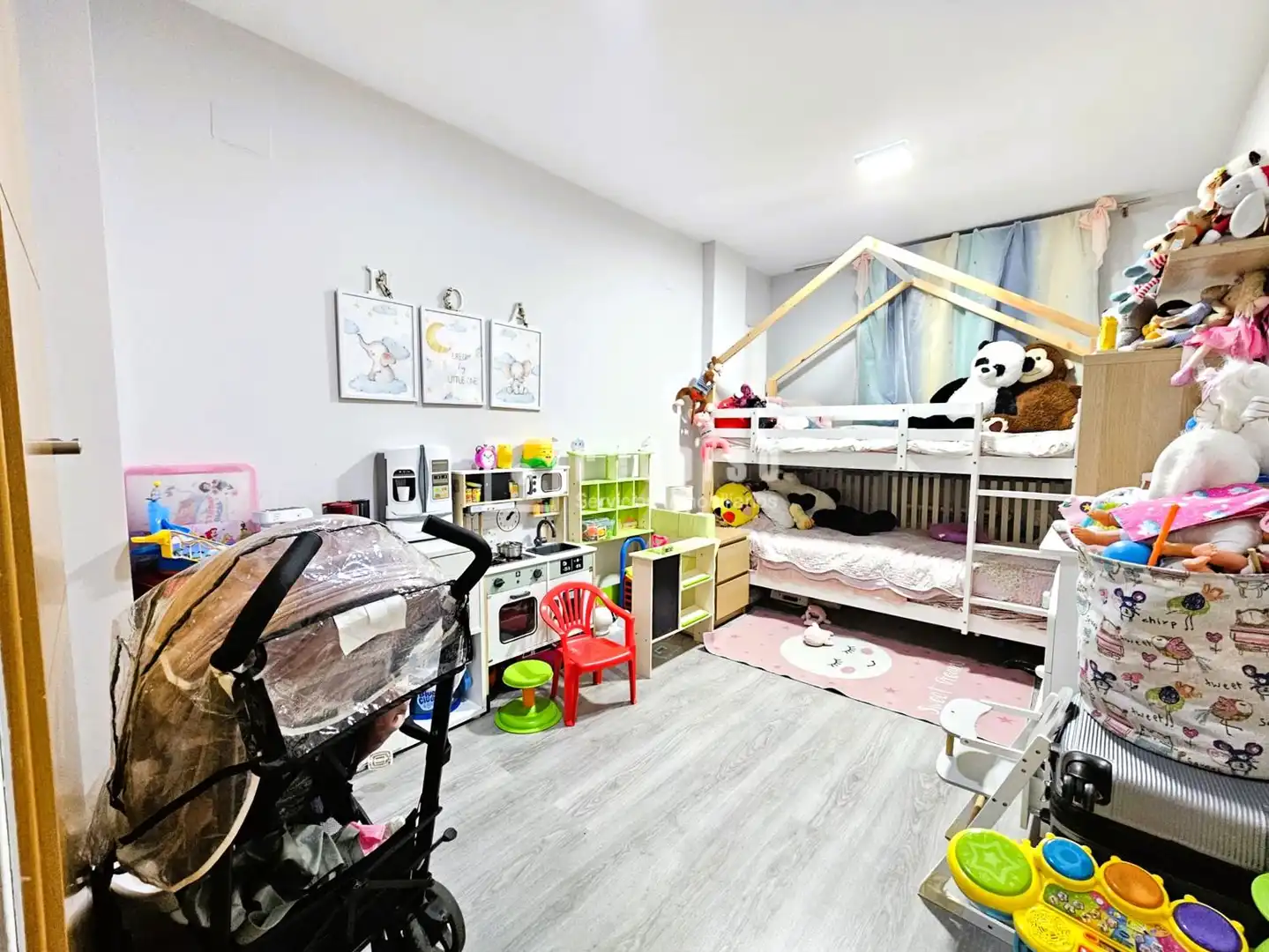 Schlafzimmer von Wohnung zum Verkauf in Parla mit Klimaanlage, Heizung und Privatgarten