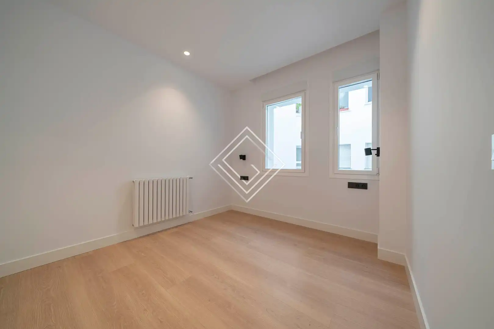 Schlafzimmer von Wohnung zum Verkauf in Madrid mit Klimaanlage, Heizung und Terrasse