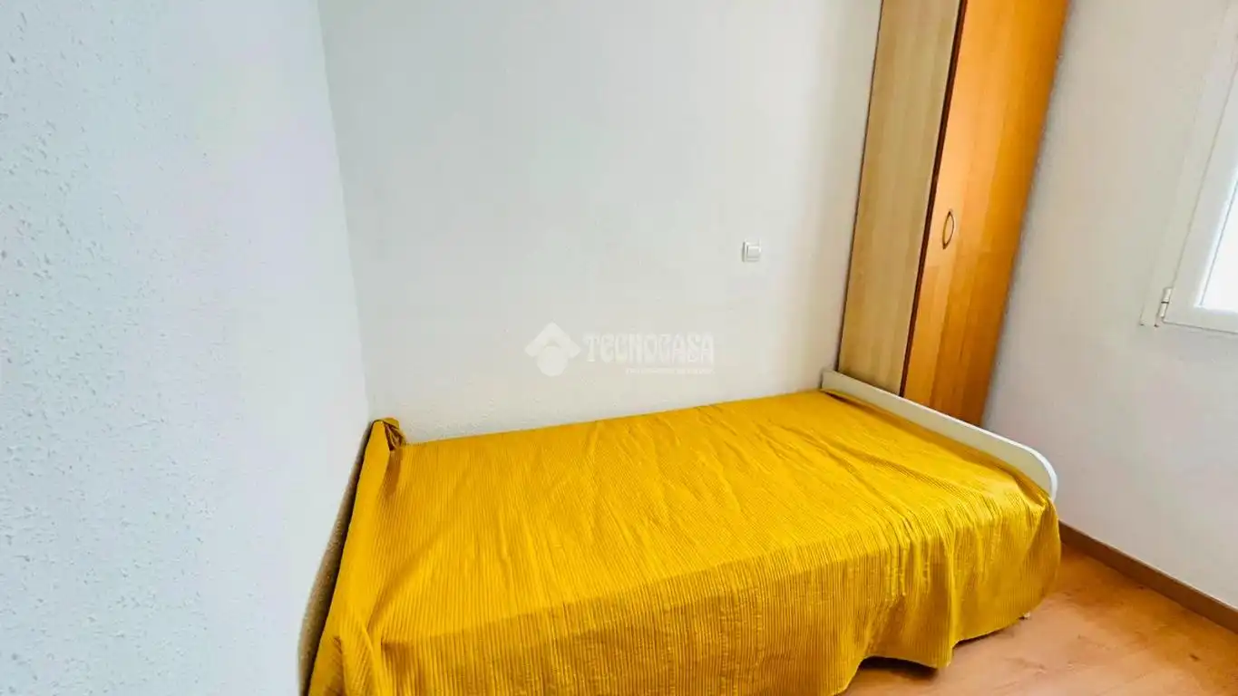 Piso con ascensor en venta en C. de Valmojado, imagen 10