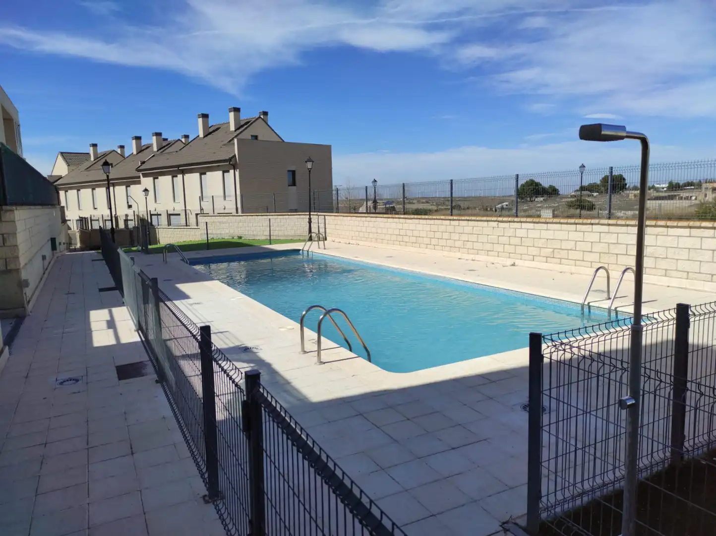 Piscina de Piso en venta en La Muela con Calefacción, Terraza y Trastero