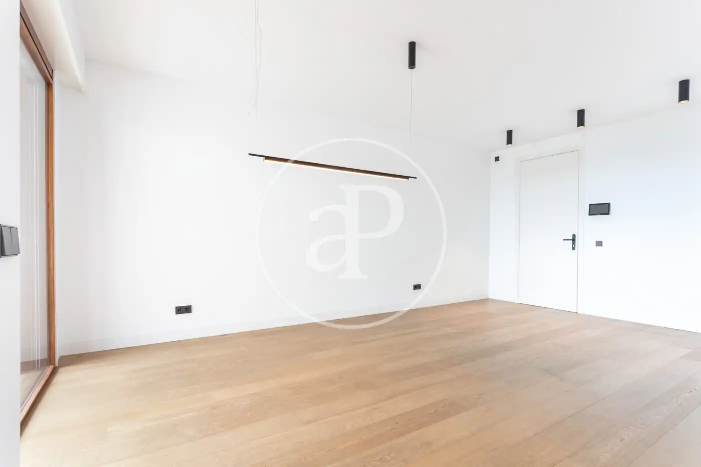 Sala de estar de Piso de alquiler en Barcelona con Aire acondicionado, Calefacción y Jardín privado