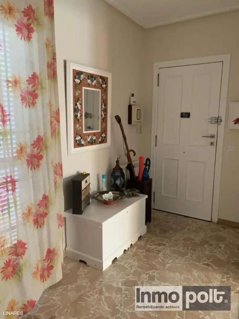 Piso de alquiler en Linares con Aire acondicionado, Calefacción y Terraza