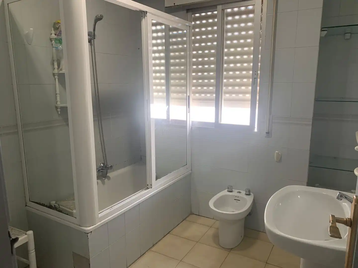 Bathroom of Flat for rent in Plasencia