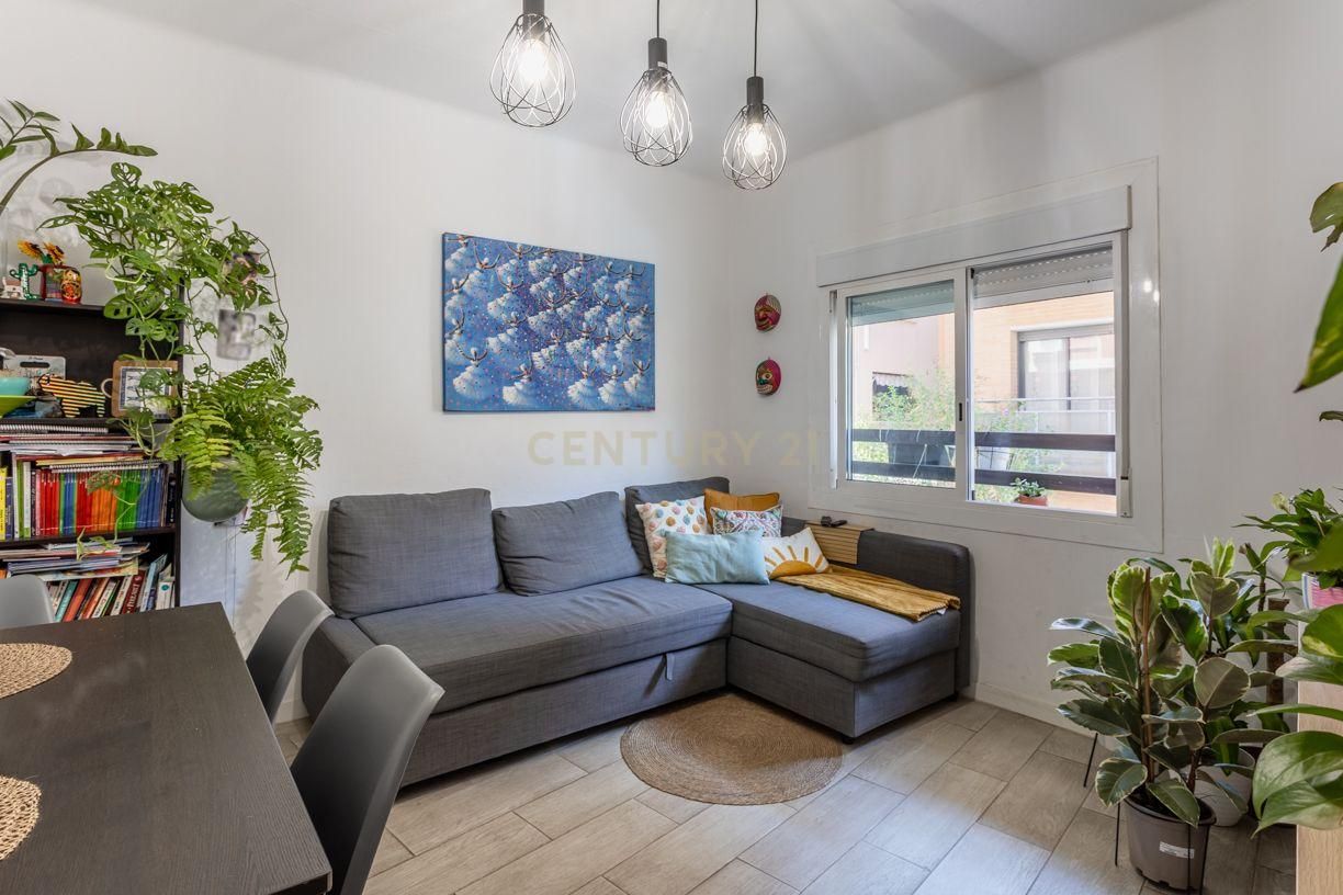 Apartament en venda a Calle Cornellà Modern, Cornellà de Llobregat, Spai, -1, La Gavarra