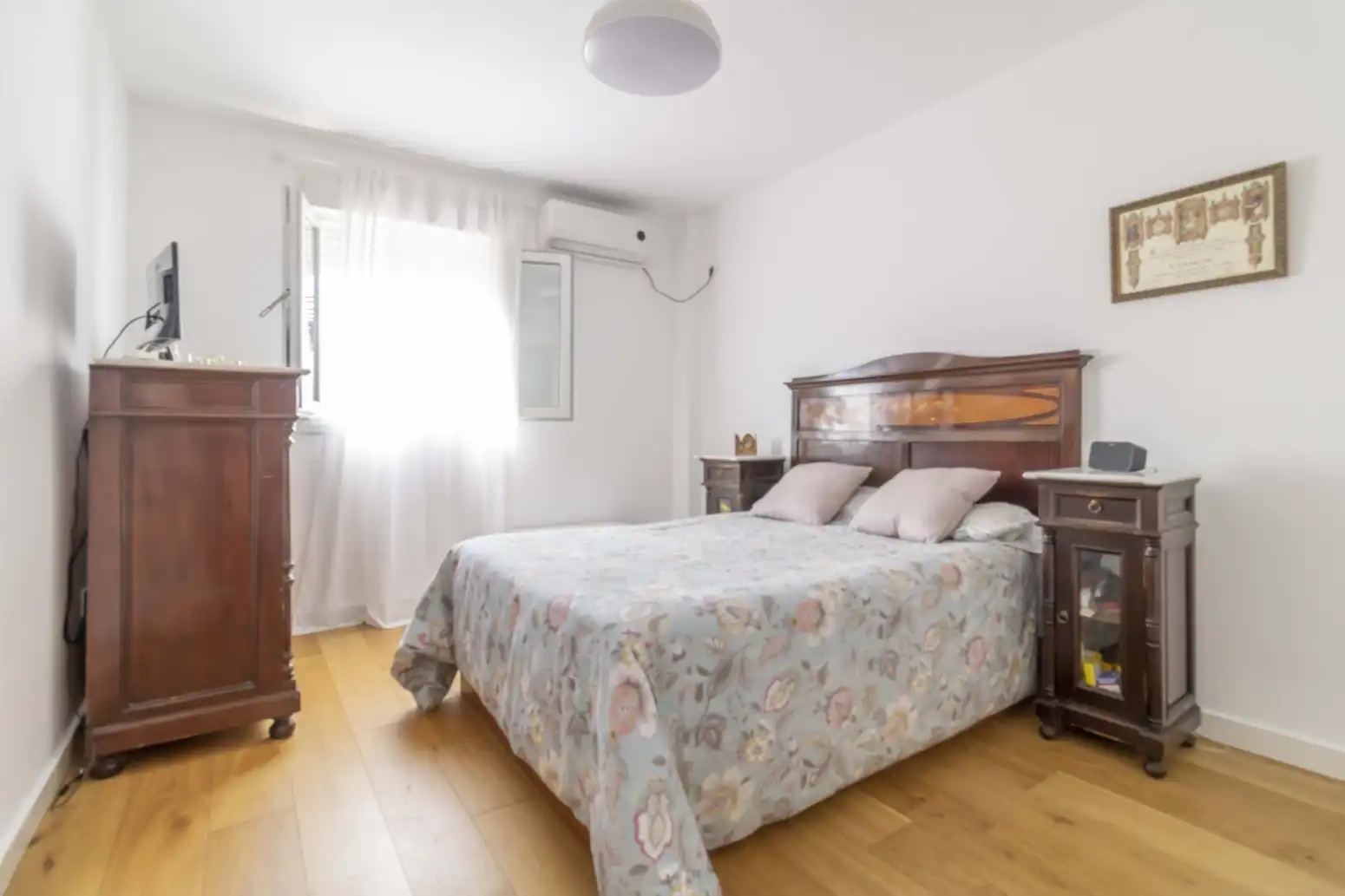Habitación de Piso en venta en Sevilla con Aire acondicionado y Balcón