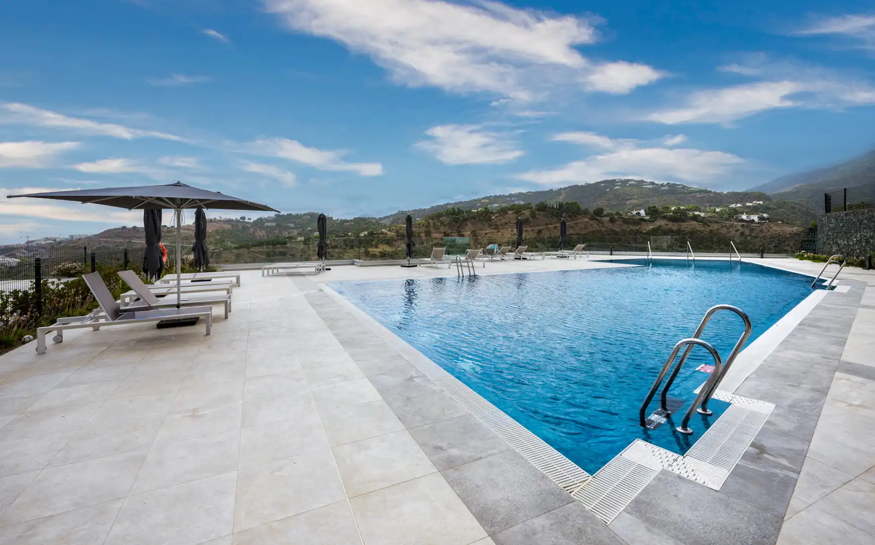 Apartament amb piscina en venda a Benahavís pueblo, imagen 32