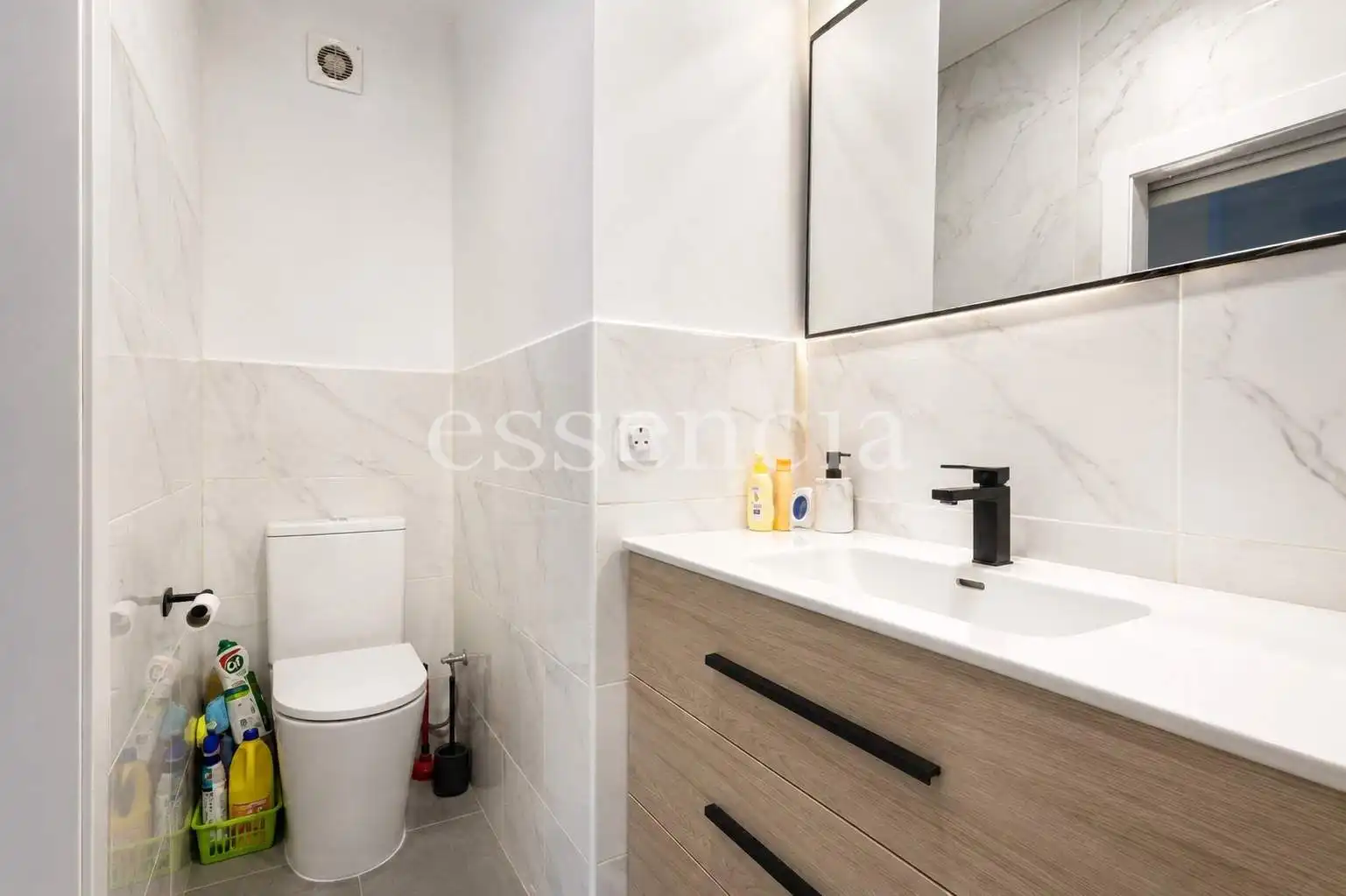 Bathroom of Attic for sale in Gandia  with Air Conditioner, Heating and Terrace