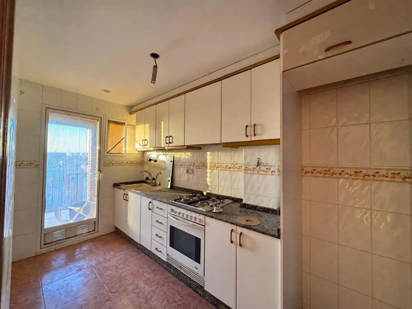 Kitchen of Flat for rent in Albalat dels Sorells  with Balcony
