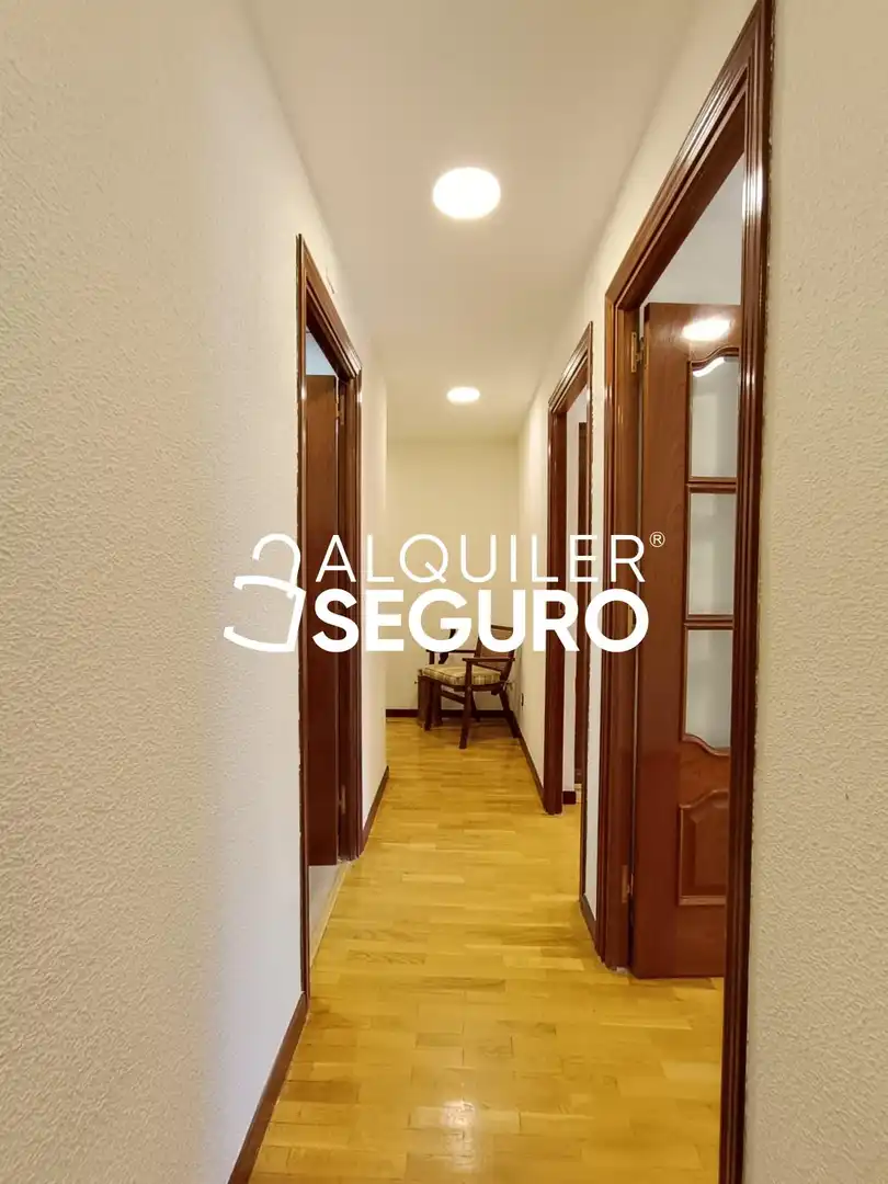 Wohnung zur Miete in del Doctor Fleming, Descubridores - Escritores