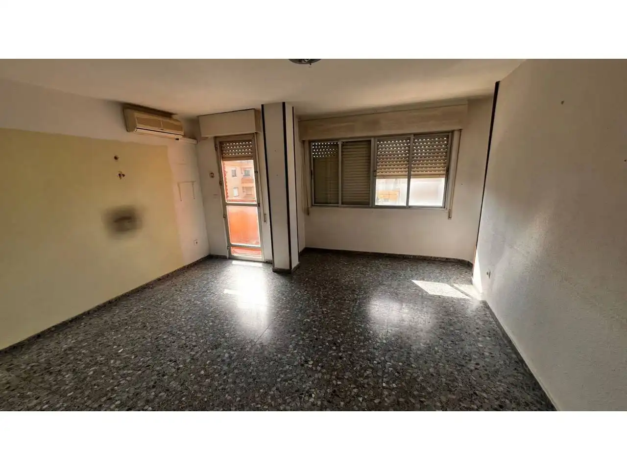 Piso en venta en Villarrobledo con Calefacción y Balcón