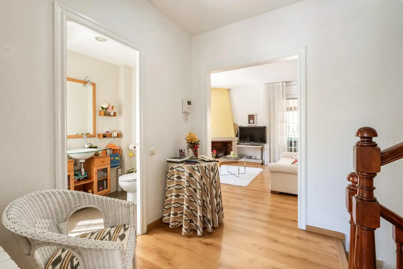 Sala de estar de Casa adosada en venta en Mollet del Vallès con Aire acondicionado, Calefacción y Jardín privado