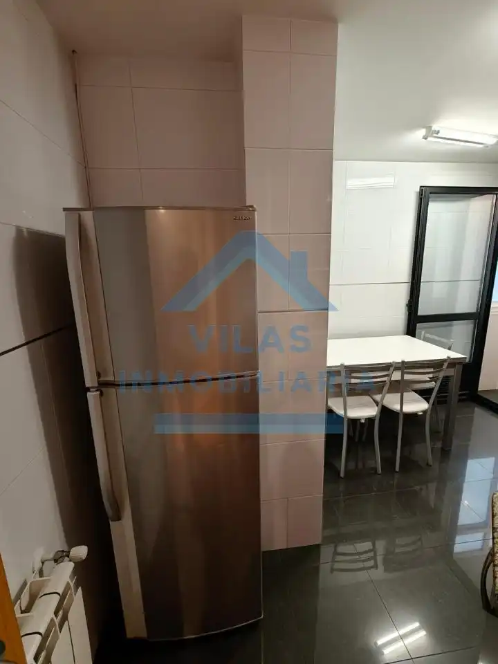 Cuina de Apartament de lloguer en Ames amb Calefacció, Traster i Moblat