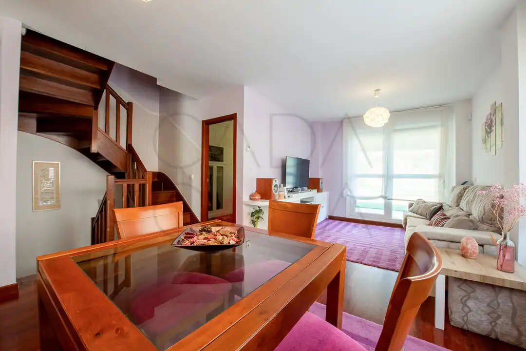 Sala de estar de Casa o chalet en venta en Villaescusa (Cantabria) con Calefacción, Jardín privado y Terraza