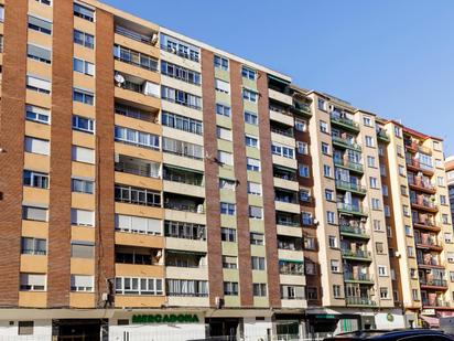 Exterior view of Flat for sale in  Zaragoza Capital  with Heating, Terrace and Balcony