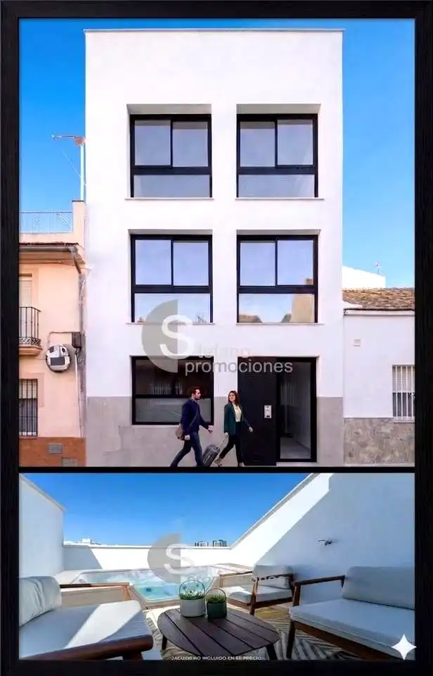 Vista exterior de Edifici en venda en Málaga