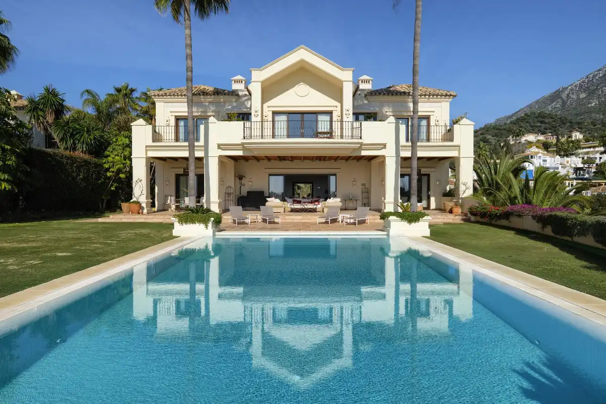 Chalet con piscina en venta en Milla de Oro, imagen 13