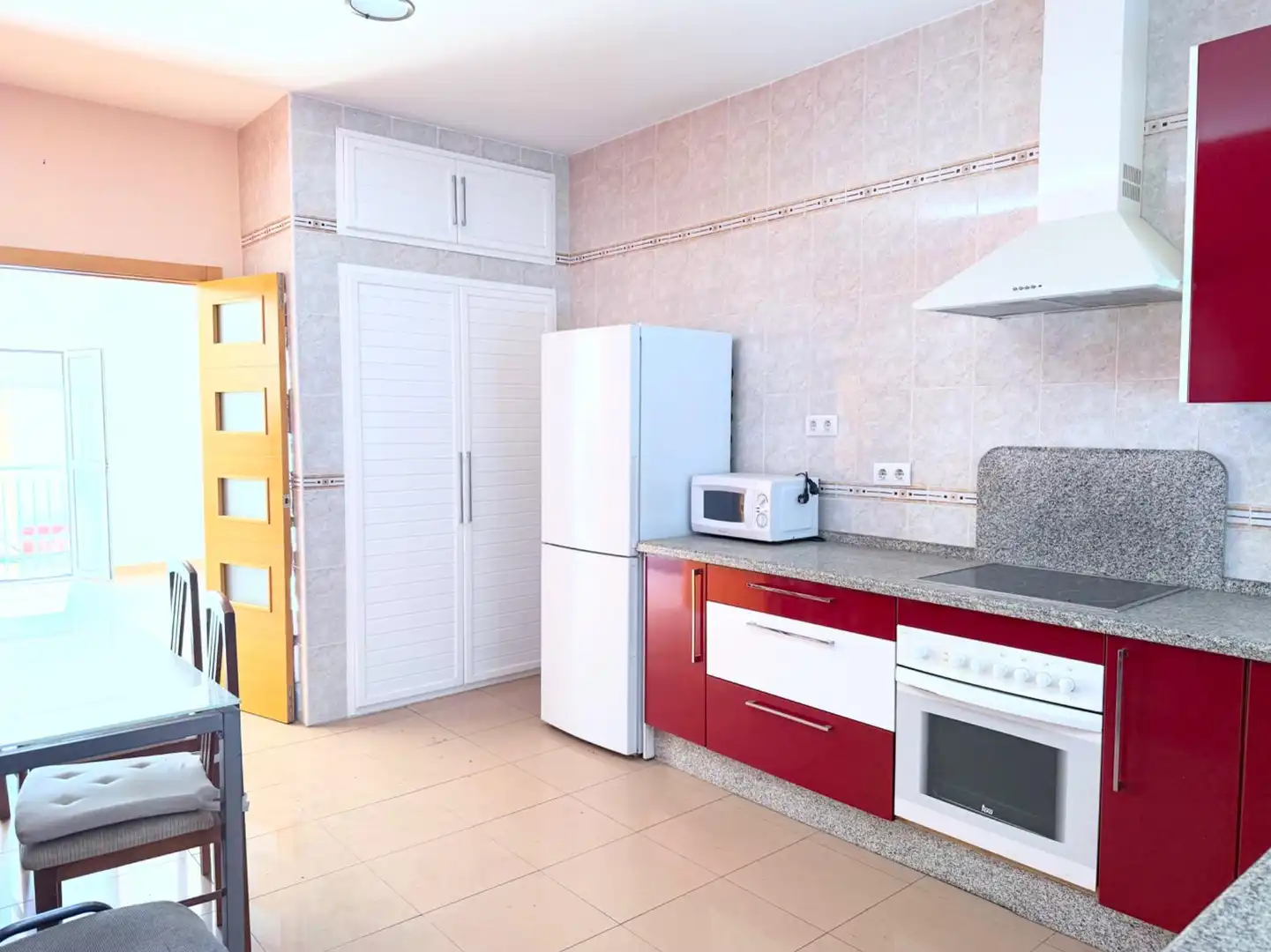 Casa a schiera con terrazza in vendita a Calle CORONIL, imagen 4
