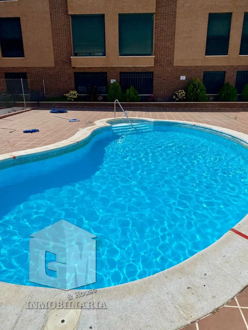 Swimming pool of Flat for sale in Villatobas  with Heating and Community pool