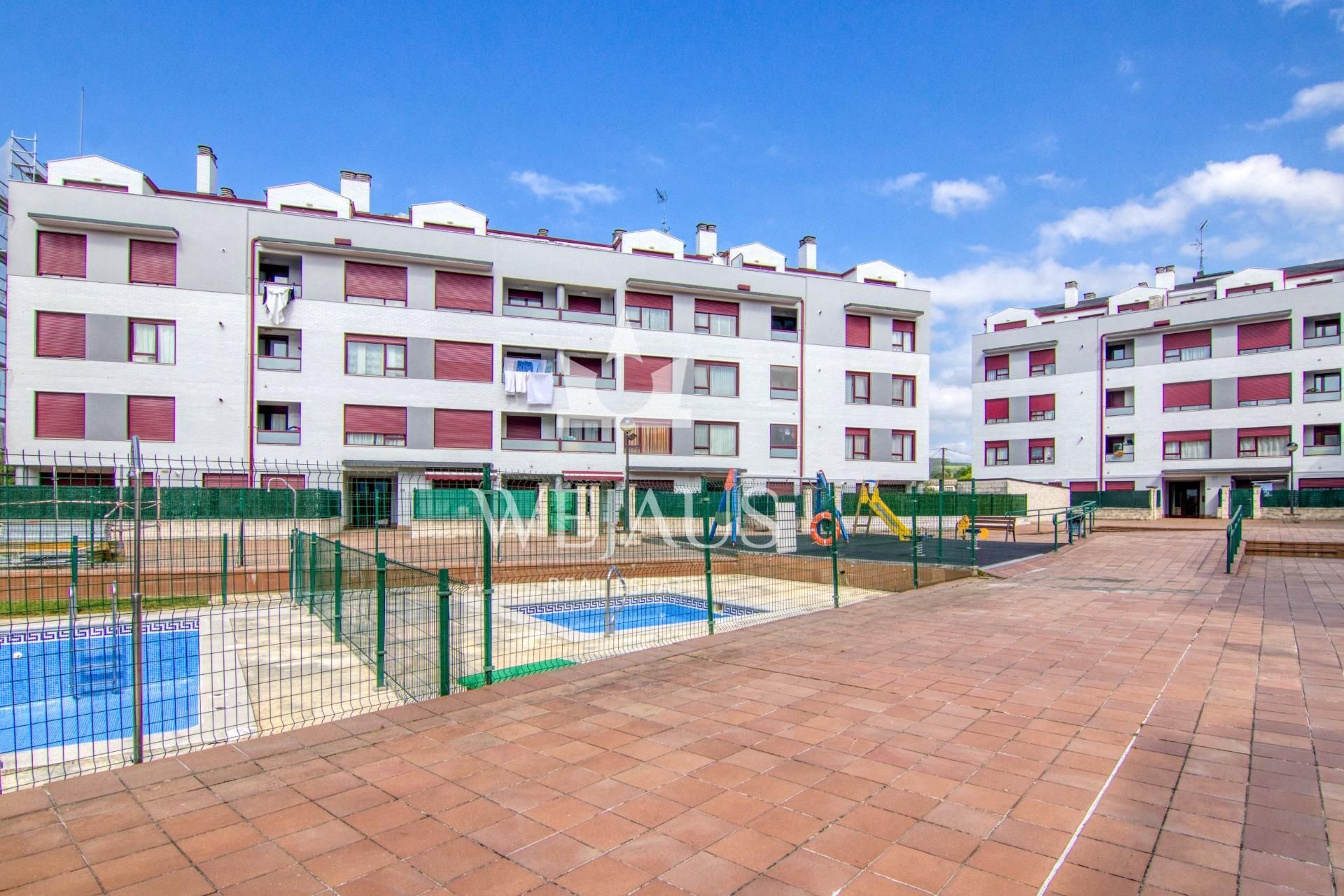 Exterior view of Flat for sale in Entrambasaguas  with Heating, Terrace and Storage room