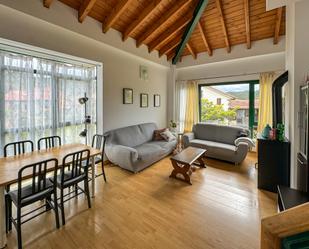 Sala d'estar de Dúplex en venda en Alfoz de Lloredo amb Balcó