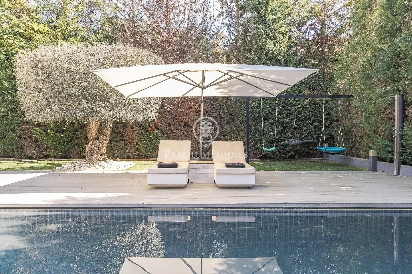 Garden of Houses for sale in Sant Cugat del Vallès  with Air Conditioner, Heating and Private garden