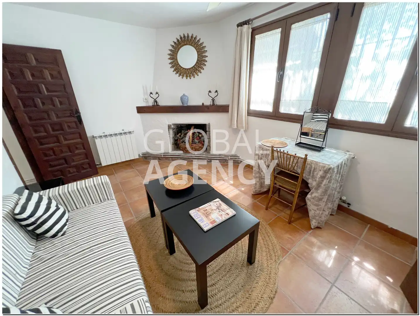 Sala d'estar de Finca rústica en venda en Chinchón amb Aire condicionat, Calefacció i Jardí privat
