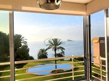 Pis amb piscina de lloguer a Calle Avilés