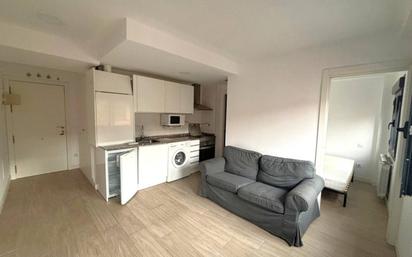 Living room of Flat to rent in  Madrid Capital  with Air Conditioner and Heating