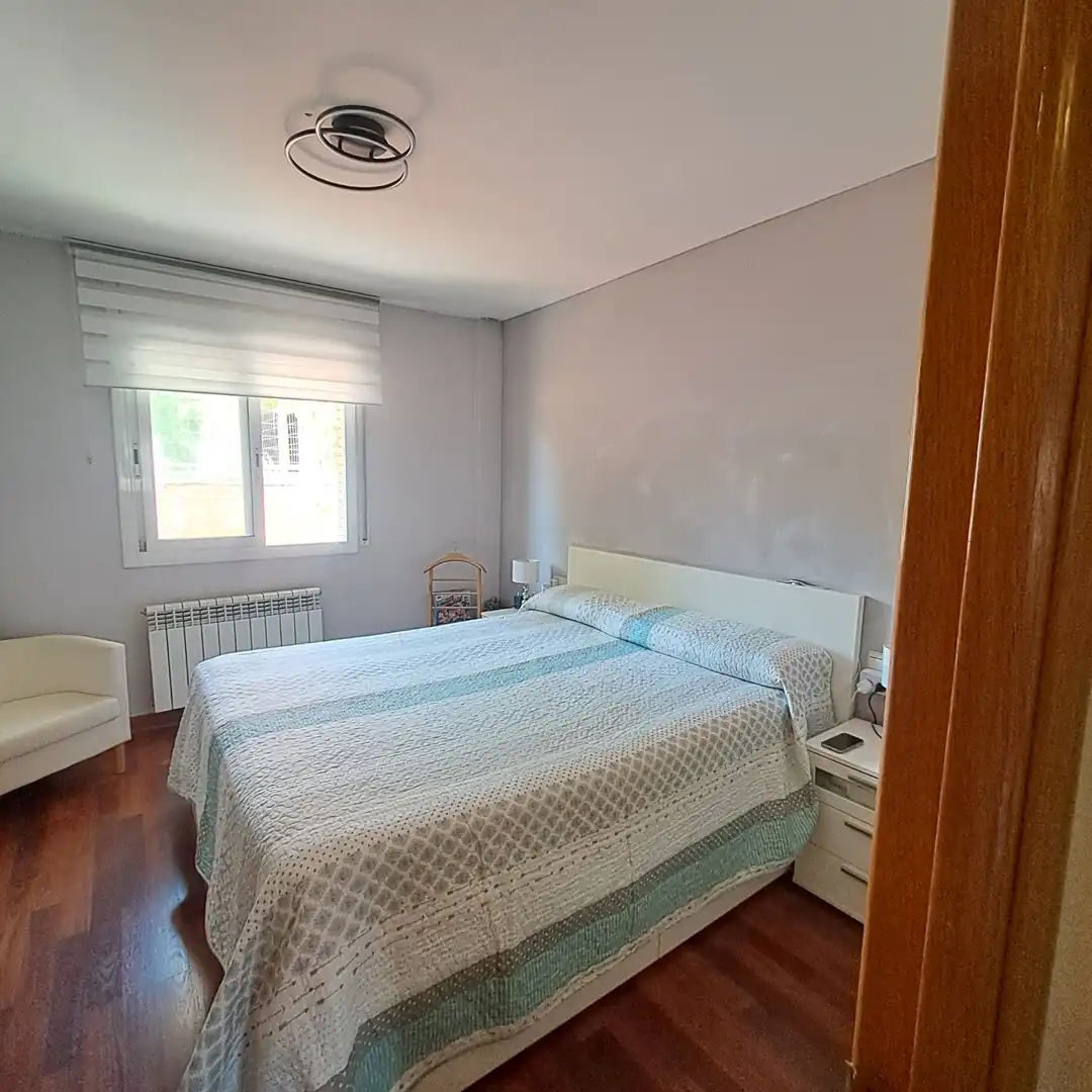 Habitación de Dúplex en venta en Castellbisbal con Calefacción, Parquet y Terraza