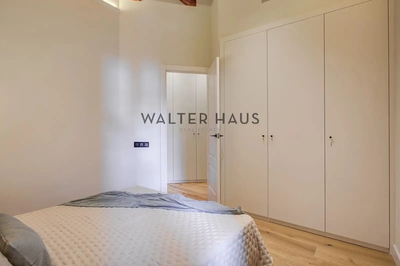 Piso en venta en Barcelona con Aire acondicionado, Amueblado y Horno