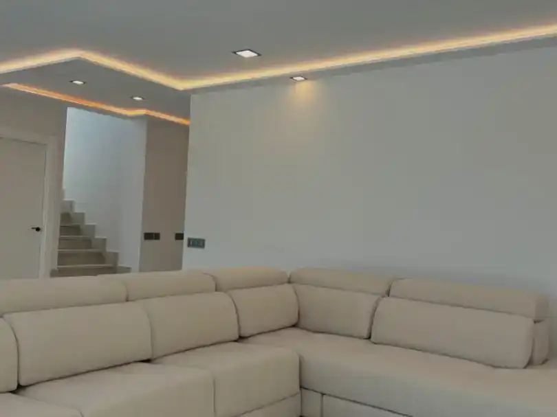 Sala d'estar de Casa o xalet de lloguer en Valdemorillo amb Aire condicionat, Jardí privat i Parquet