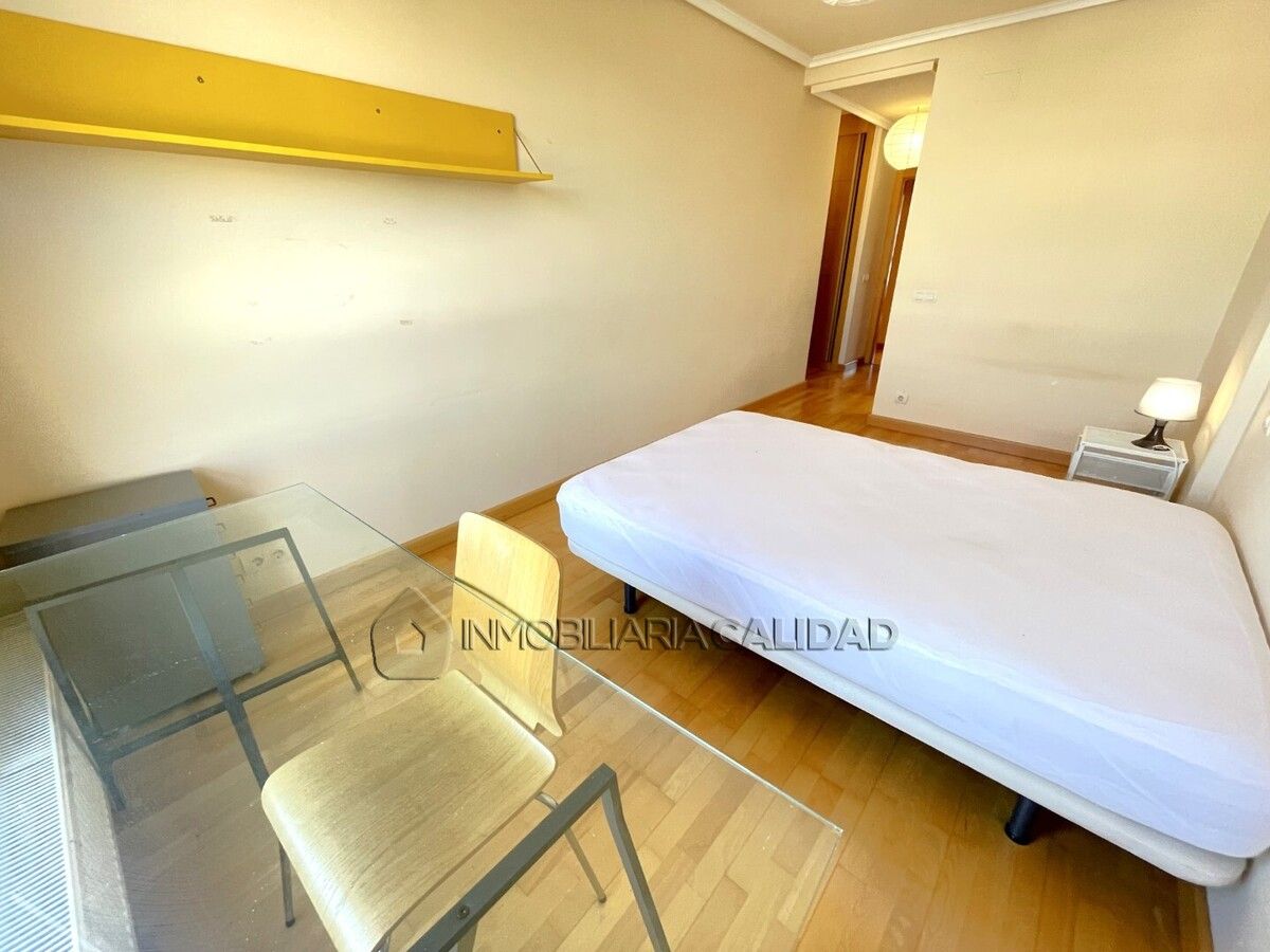 Bedroom of Flat for sale in Burgos Capital  with Heating, Terrace and Furnished