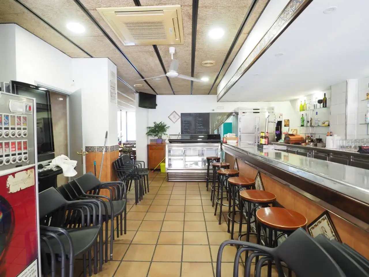 Business premises for sale in Plaza Can Monic, imagen 4